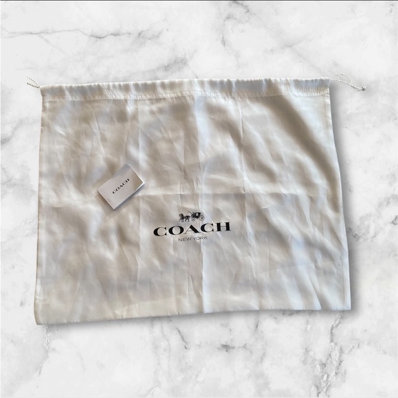 Coach Limited Edition Dalton 31 Horse & Carriage Jacquard Medium Shoulder Bag - Picture 4 of 13